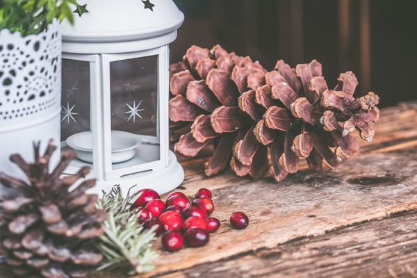 Enlighten Your Spaces with Indoor Outdoor Candle Lanterns: A Buyer's Guide